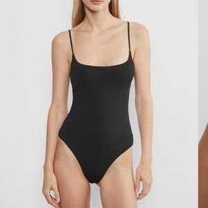 ARITZIA BABATON Contour Bodysuit